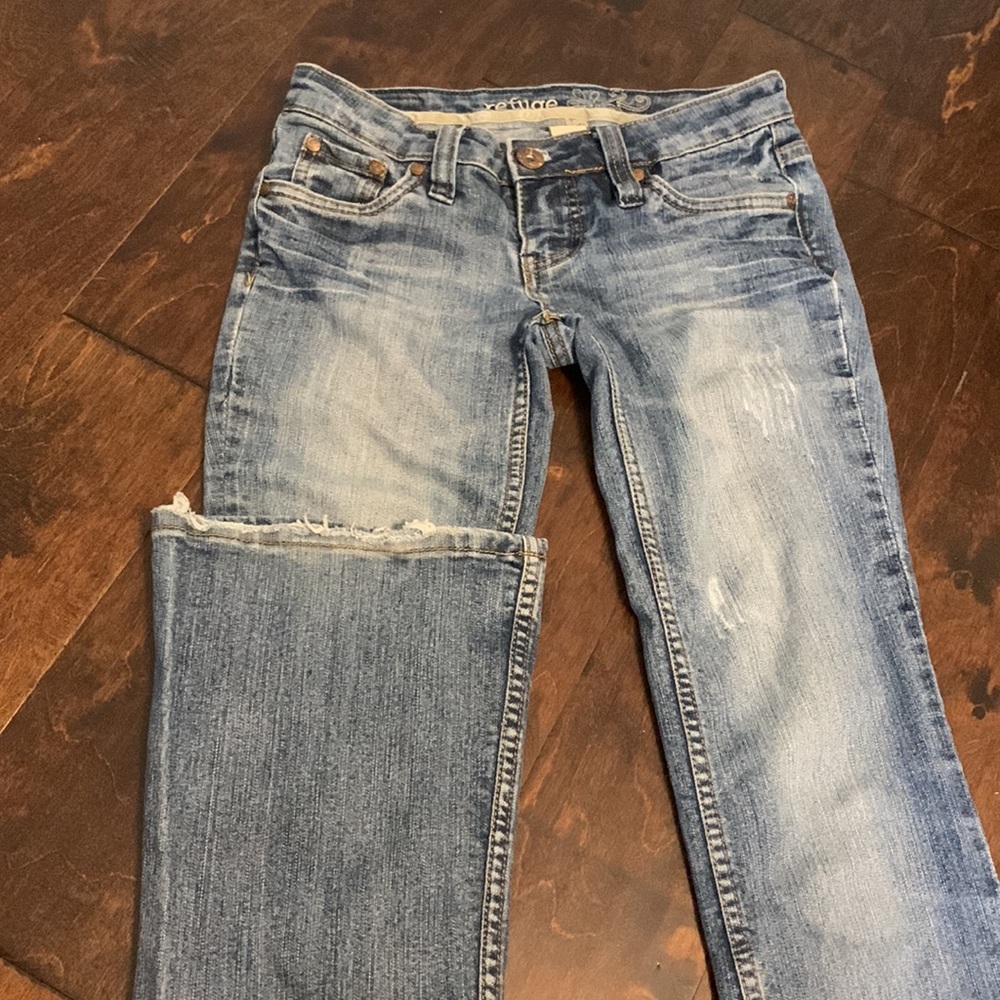 Refuge low-rise bootcut jeans!